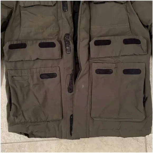 Women's Gray Puffer Jacket - Picture 3 of 4